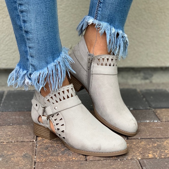 Smoke Gray Harness Laser Cut Chelsea Ankle Bootie - Picture 4 of 7